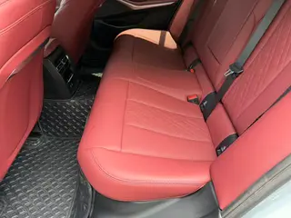 BMW 3 Series 2025 330i M Sports Night Suit interior photo 12 BMW 3 Series 2025 330i M Sports Night Suit interior photo 12
