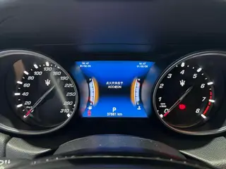 Maserati Levante 2016 3.0T Levante interior photo 10 Maserati Levante 2016 3.0T Levante interior photo 10