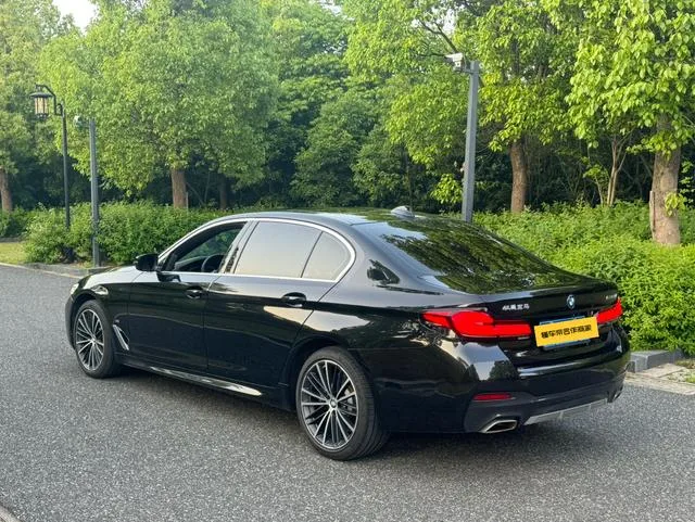BMW 5 Series 2021 530Li Leading Type M Sports suit exterior photo 5 BMW 5 Series 2021 530Li Leading Type M Sports suit exterior photo 5
