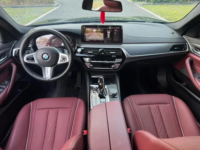 BMW 5 Series 2021 530Li Leading Type M Sports suit interior photo 10 BMW 5 Series 2021 530Li Leading Type M Sports suit interior photo 10