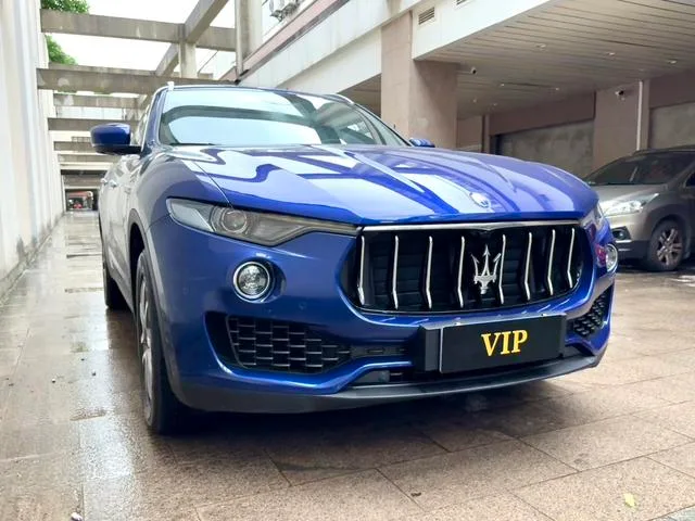 Maserati Levante 2018 3.0T 350Hp Standard Edition exterior photo 3 Maserati Levante 2018 3.0T 350Hp Standard Edition exterior photo 3