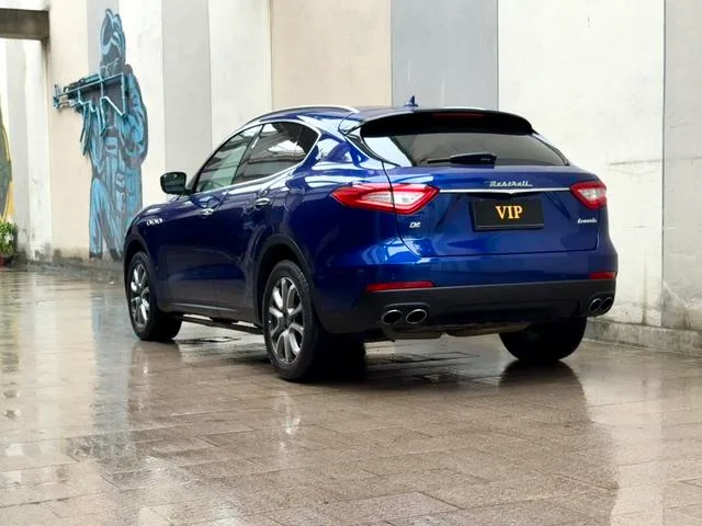 Maserati Levante 2018 3.0T 350Hp Standard Edition interior photo 13 Maserati Levante 2018 3.0T 350Hp Standard Edition interior photo 13