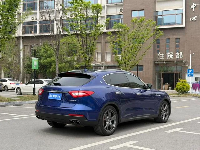 Maserati Levante 2016 3.0T Levante exterior foto 5 Maserati Levante 2016 3.0T Levante exterior foto 5