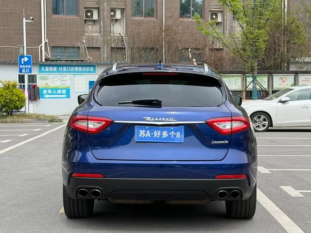 Maserati Levante 2016 3.0T Levante exterior foto 6 Maserati Levante 2016 3.0T Levante exterior foto 6