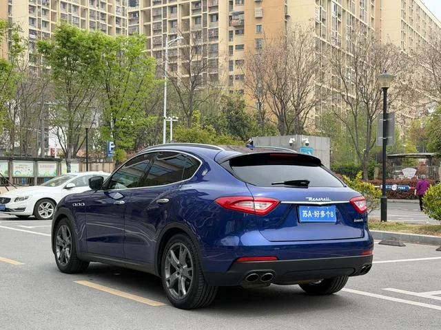 Maserati Levante 2016 3.0T Levante exterior foto 7 Maserati Levante 2016 3.0T Levante exterior foto 7