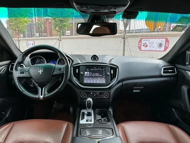 Maserati Ghibli 2014 3.0T Standard Edition interior photo 11 Maserati Ghibli 2014 3.0T Standard Edition interior photo 11