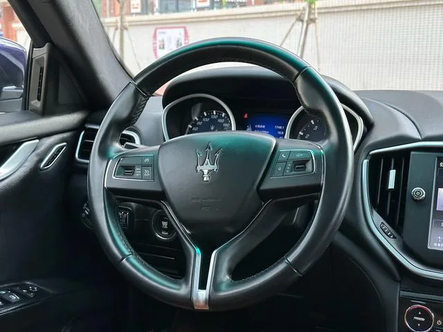 Maserati Ghibli 2014 3.0T Standard Edition interior photo 12 Maserati Ghibli 2014 3.0T Standard Edition interior photo 12