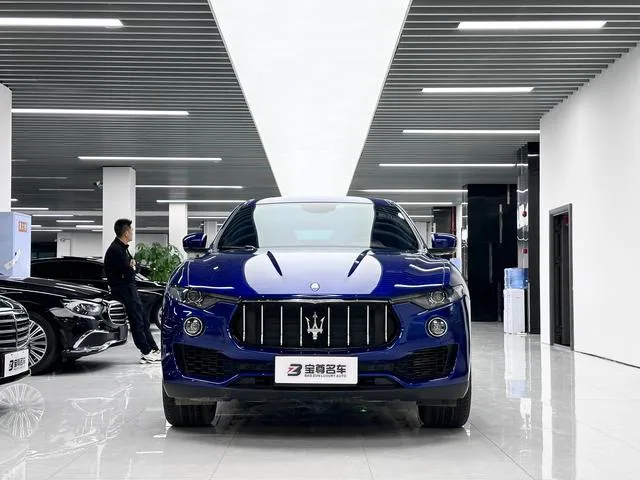 Maserati Levante 2021 3.0T Standard Edition exterior photo 2 Maserati Levante 2021 3.0T Standard Edition exterior photo 2