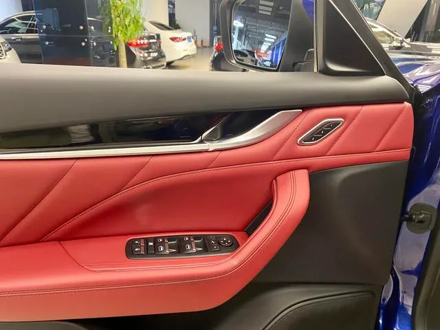 Maserati Levante 2021 3.0T Standard Edition interior photo 15 Maserati Levante 2021 3.0T Standard Edition interior photo 15