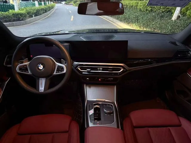 BMW 3 Series 2023 325i M Sports Night Suit interior photo 11 BMW 3 Series 2023 325i M Sports Night Suit interior photo 11