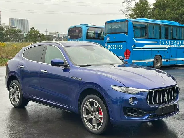 Maserati Levante 2018 3.0T Classic Edition exterior photo 3 Maserati Levante 2018 3.0T Classic Edition exterior photo 3