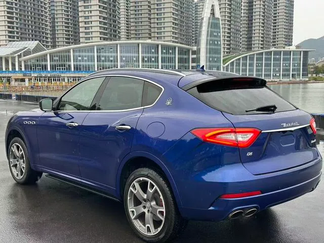 Maserati Levante 2018 3.0T Classic Edition interior photo 9 Maserati Levante 2018 3.0T Classic Edition interior photo 9