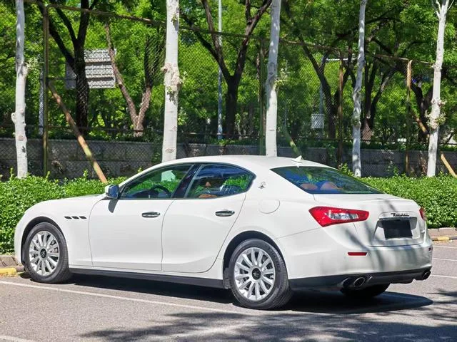 Maserati Ghibli 2017 3.0T Standard Edition interior photo 15 Maserati Ghibli 2017 3.0T Standard Edition interior photo 15