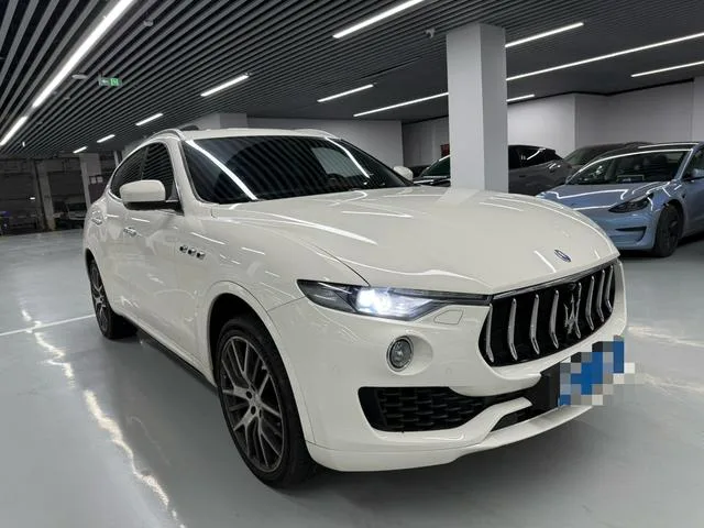 Maserati Levante 2018 3.0T Classic Edition exterior photo 3 Maserati Levante 2018 3.0T Classic Edition exterior photo 3