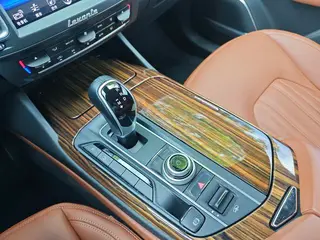Maserati Levante 2016 3.0T Levante interior photo 14 Maserati Levante 2016 3.0T Levante interior photo 14