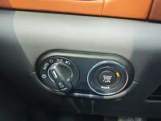 Maserati Levante 2016 3.0T Levante interior photo 19 Maserati Levante 2016 3.0T Levante interior photo 19