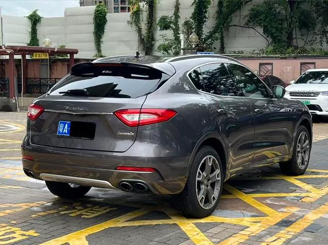 Maserati Levante 2016 3.0T Levante exterior photo 9 Maserati Levante 2016 3.0T Levante exterior photo 9