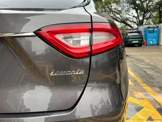 Maserati Levante 2016 3.0T Levante interior photo 12 Maserati Levante 2016 3.0T Levante interior photo 12