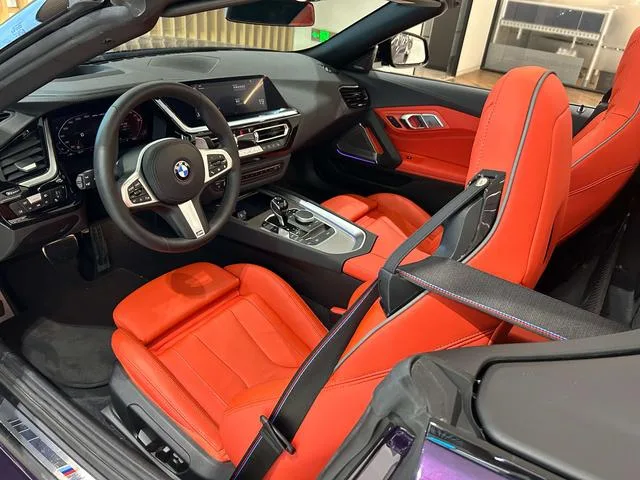 BMW Z4 2023 M40i M Sport Performance Edition interior photo 7 BMW Z4 2023 M40i M Sport Performance Edition interior photo 7