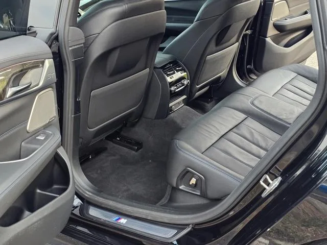BMW 6 Series GT 2021 Restyling 630i M Sports suit interior photo 17 BMW 6 Series GT 2021 Restyling 630i M Sports suit interior photo 17