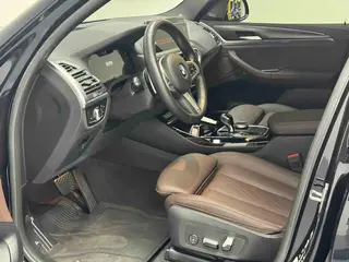 BMW X3 2022 xDrive30i Premium Class M Obsidian Night Suit interior photo 9 BMW X3 2022 xDrive30i Premium Class M Obsidian Night Suit interior photo 9