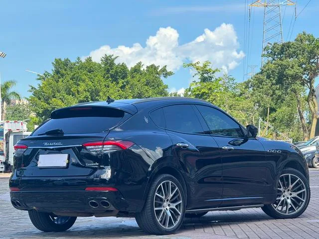 Maserati Levante 2016 3.0T Levante exterior photo 4 Maserati Levante 2016 3.0T Levante exterior photo 4