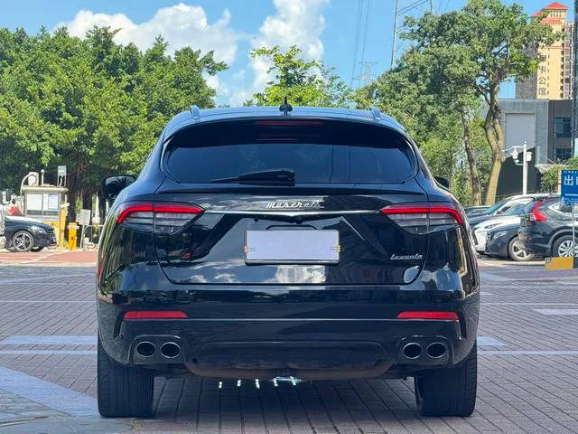 Maserati Levante 2016 3.0T Levante exterior photo 5 Maserati Levante 2016 3.0T Levante exterior photo 5