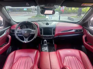 Maserati Levante 2016 3.0T Levante interior photo 9 Maserati Levante 2016 3.0T Levante interior photo 9