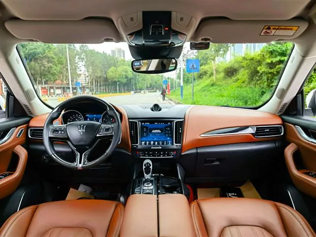 Maserati Levante 2016 3.0T Levante exterior photo 8 Maserati Levante 2016 3.0T Levante exterior photo 8