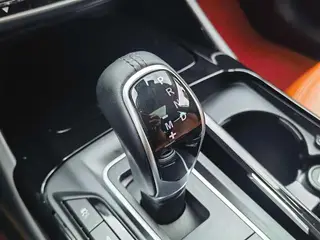 Maserati Levante 2016 3.0T Levante interior photo 13 Maserati Levante 2016 3.0T Levante interior photo 13