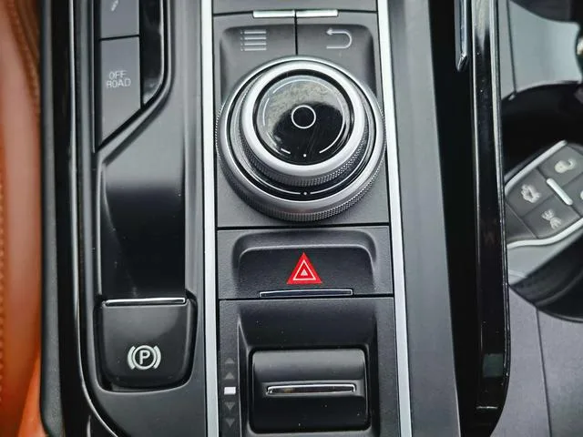 Maserati Levante 2016 3.0T Levante interior photo 20 Maserati Levante 2016 3.0T Levante interior photo 20