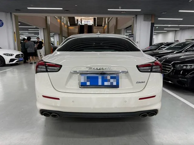 Maserati Ghibli 2021 2.0T Sharp Edition exterior photo 2 Maserati Ghibli 2021 2.0T Sharp Edition exterior photo 2