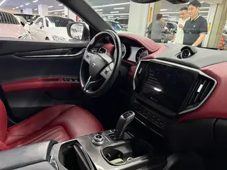 Maserati Ghibli 2021 2.0T Sharp Edition interior photo 11 Maserati Ghibli 2021 2.0T Sharp Edition interior photo 11