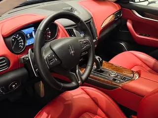Maserati Levante 2016 3.0T Levante interior photo 13 Maserati Levante 2016 3.0T Levante interior photo 13