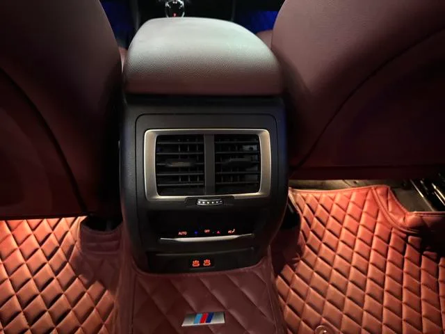 BMW X3 2023 xDrive30i Leader M Ensemble de nuit Yao extérieur photo 6 BMW X3 2023 xDrive30i Leader M Ensemble de nuit Yao extérieur photo 6