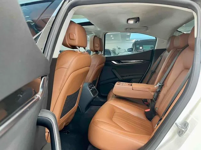 Maserati Ghibli 2017 3.0T Standard Edition interior photo 13 Maserati Ghibli 2017 3.0T Standard Edition interior photo 13