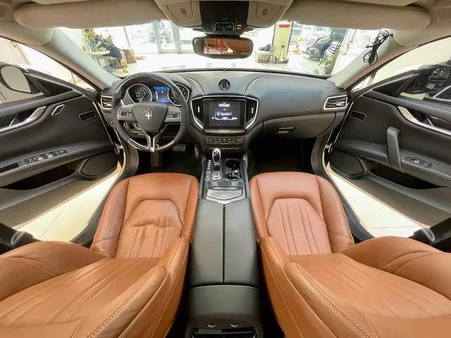 Maserati Ghibli 2017 3.0T Standard Edition interior photo 19 Maserati Ghibli 2017 3.0T Standard Edition interior photo 19