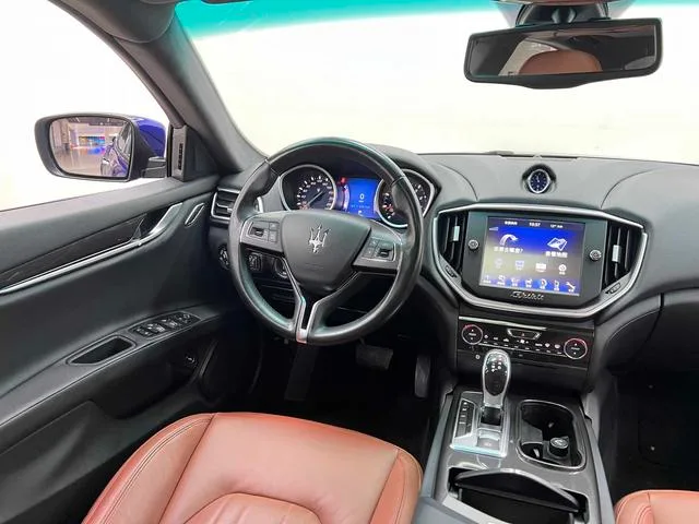 Maserati Ghibli 2014 3.0T Standard Edition interior photo 13 Maserati Ghibli 2014 3.0T Standard Edition interior photo 13