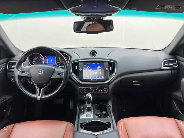 Maserati Ghibli 2014 3.0T Standard Edition interior photo 16 Maserati Ghibli 2014 3.0T Standard Edition interior photo 16