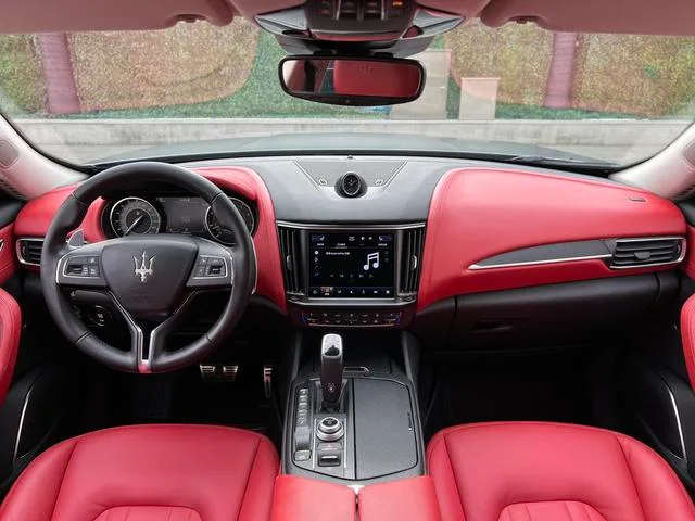 Maserati Levante 2021 3.0T Standard Edition interior photo 15 Maserati Levante 2021 3.0T Standard Edition interior photo 15