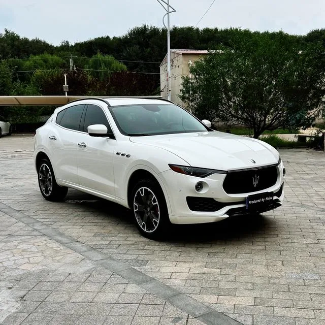 Maserati Levante 2018 3.0T Classic Edition exterior photo 3 Maserati Levante 2018 3.0T Classic Edition exterior photo 3