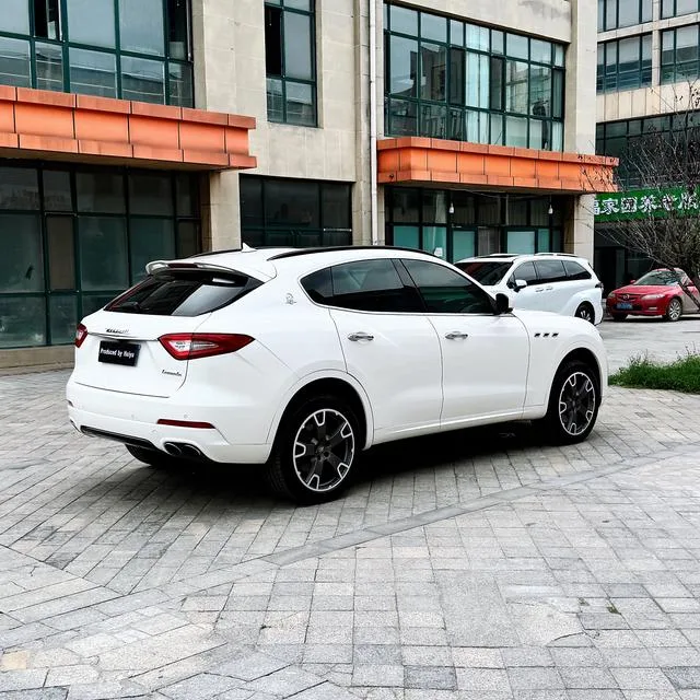 Maserati Levante 2018 3.0T Classic Edition exterior photo 6 Maserati Levante 2018 3.0T Classic Edition exterior photo 6