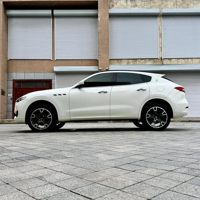 Maserati Levante 2018 3.0T Classic Edition exterior photo 7 Maserati Levante 2018 3.0T Classic Edition exterior photo 7
