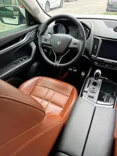 Maserati Levante 2018 3.0T Classic Edition interior photo 10 Maserati Levante 2018 3.0T Classic Edition interior photo 10