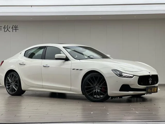 Maserati Ghibli 2014 3.0T Versión estándar exterior foto 3 Maserati Ghibli 2014 3.0T Versión estándar exterior foto 3