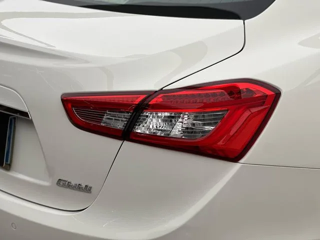 Maserati Ghibli 2014 3.0T Versión estándar exterior foto 4 Maserati Ghibli 2014 3.0T Versión estándar exterior foto 4