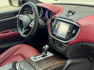 Maserati Ghibli 2014 3.0T Versión estándar exterior foto 5 Maserati Ghibli 2014 3.0T Versión estándar exterior foto 5