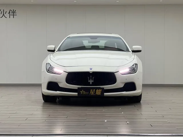 Maserati Ghibli 2014 3.0T Versión estándar exterior foto 6 Maserati Ghibli 2014 3.0T Versión estándar exterior foto 6