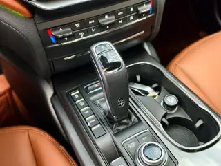 Maserati Ghibli 2022 2.0T GT Sharp Edition interior photo 7 Maserati Ghibli 2022 2.0T GT Sharp Edition interior photo 7