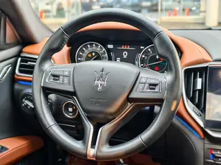 Maserati Ghibli 2022 2.0T GT Sharp Edition interior photo 11 Maserati Ghibli 2022 2.0T GT Sharp Edition interior photo 11
